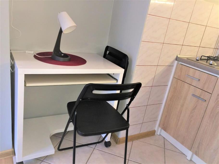 57 Lobzowska Bright Apartment Краків Екстер'єр фото